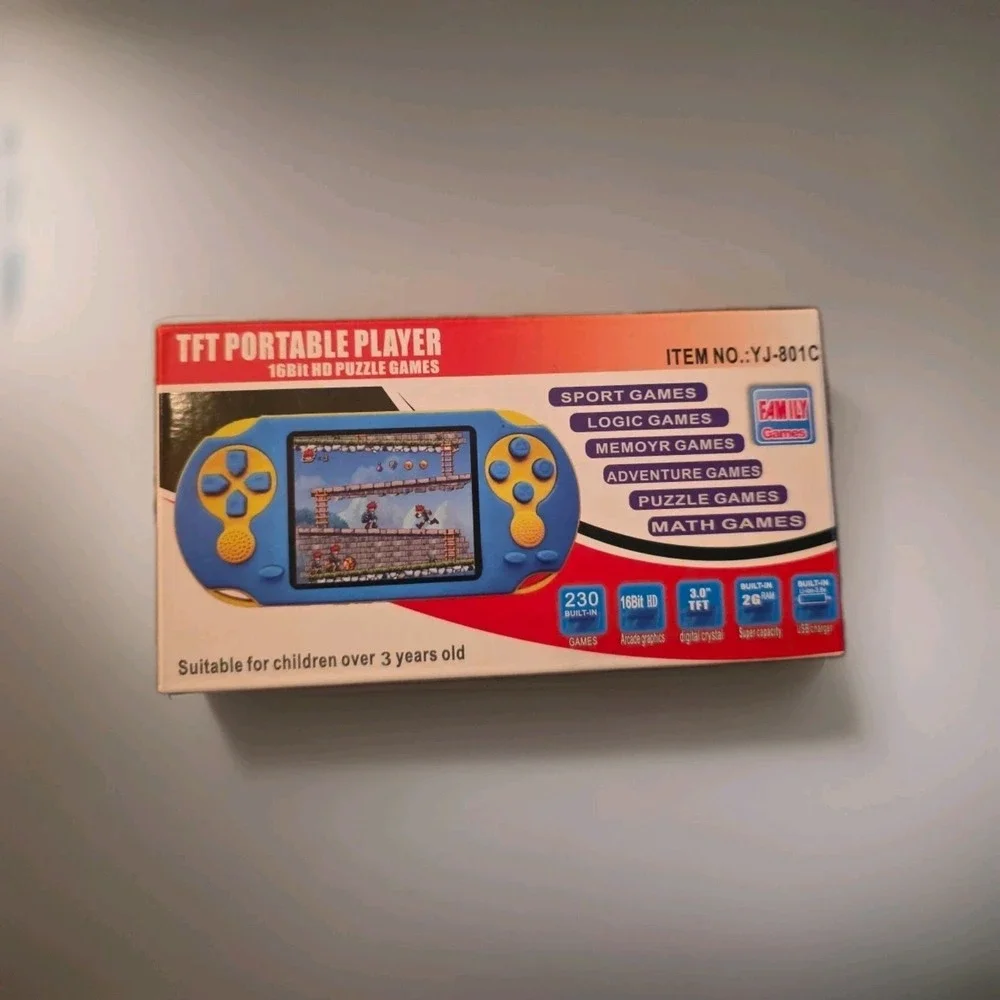 TFT Portable Player  16 Bit HD Puzzle Games Built In 230 Games‎